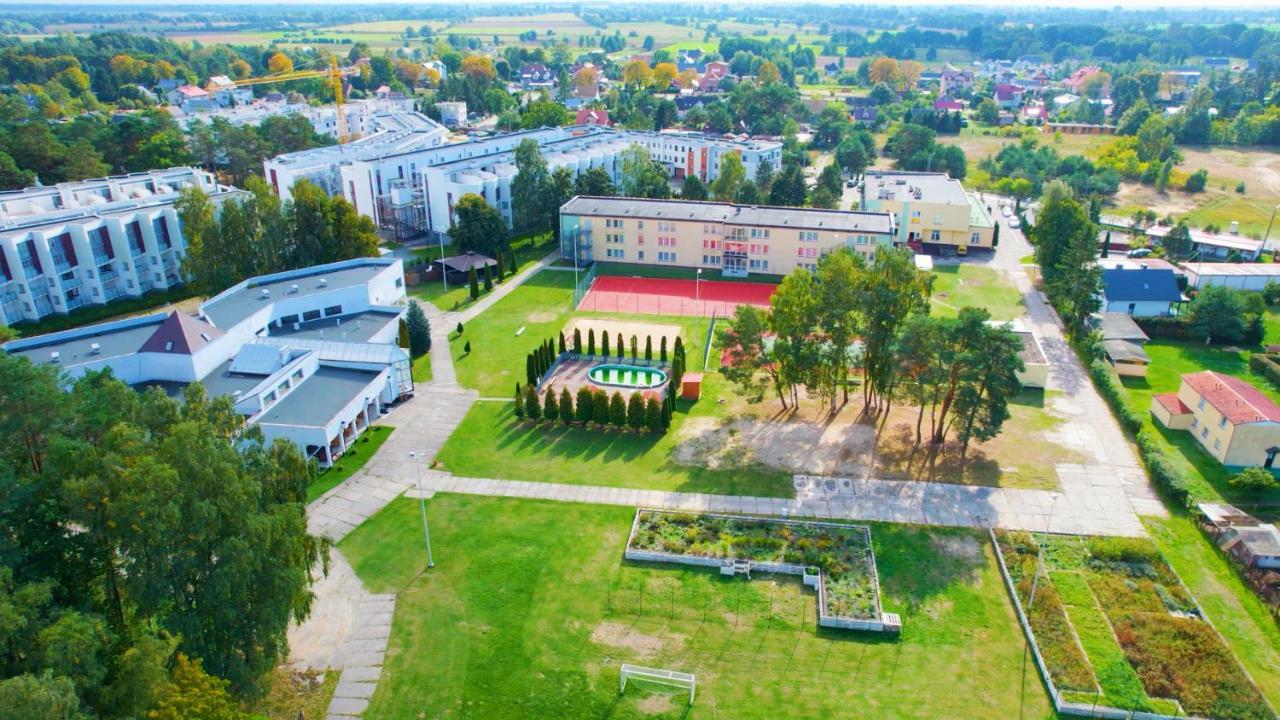 ホテルWiking-Osrodek Wypoczynkowo-Szkoleniowy ヤンタル エクステリア 写真