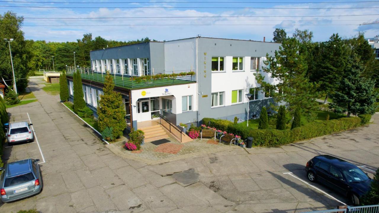 ホテルWiking-Osrodek Wypoczynkowo-Szkoleniowy ヤンタル エクステリア 写真